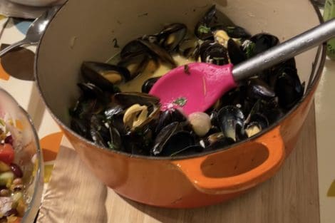 Black Friday Mussels in Wine from Slim R Us